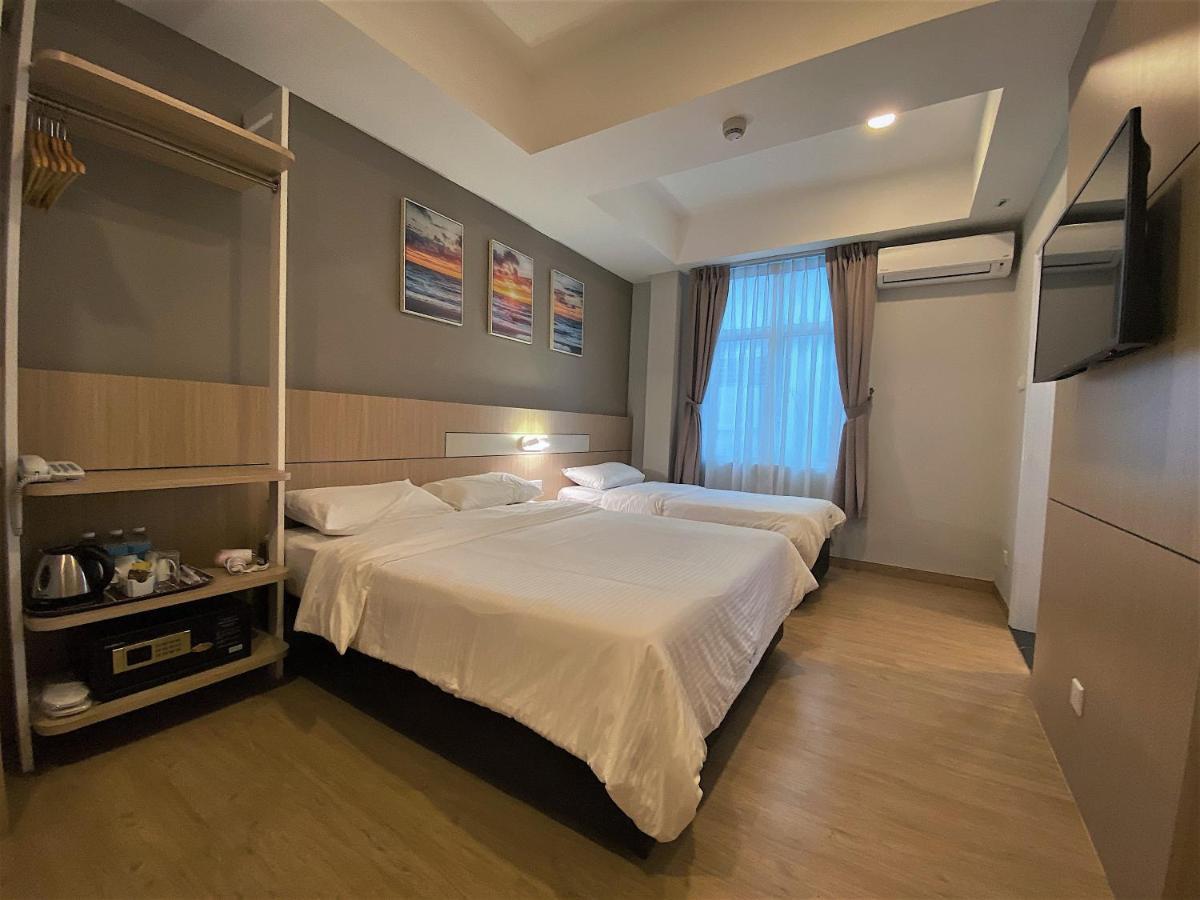 Walk In Hotel Kota Kinabalu Exteriör bild