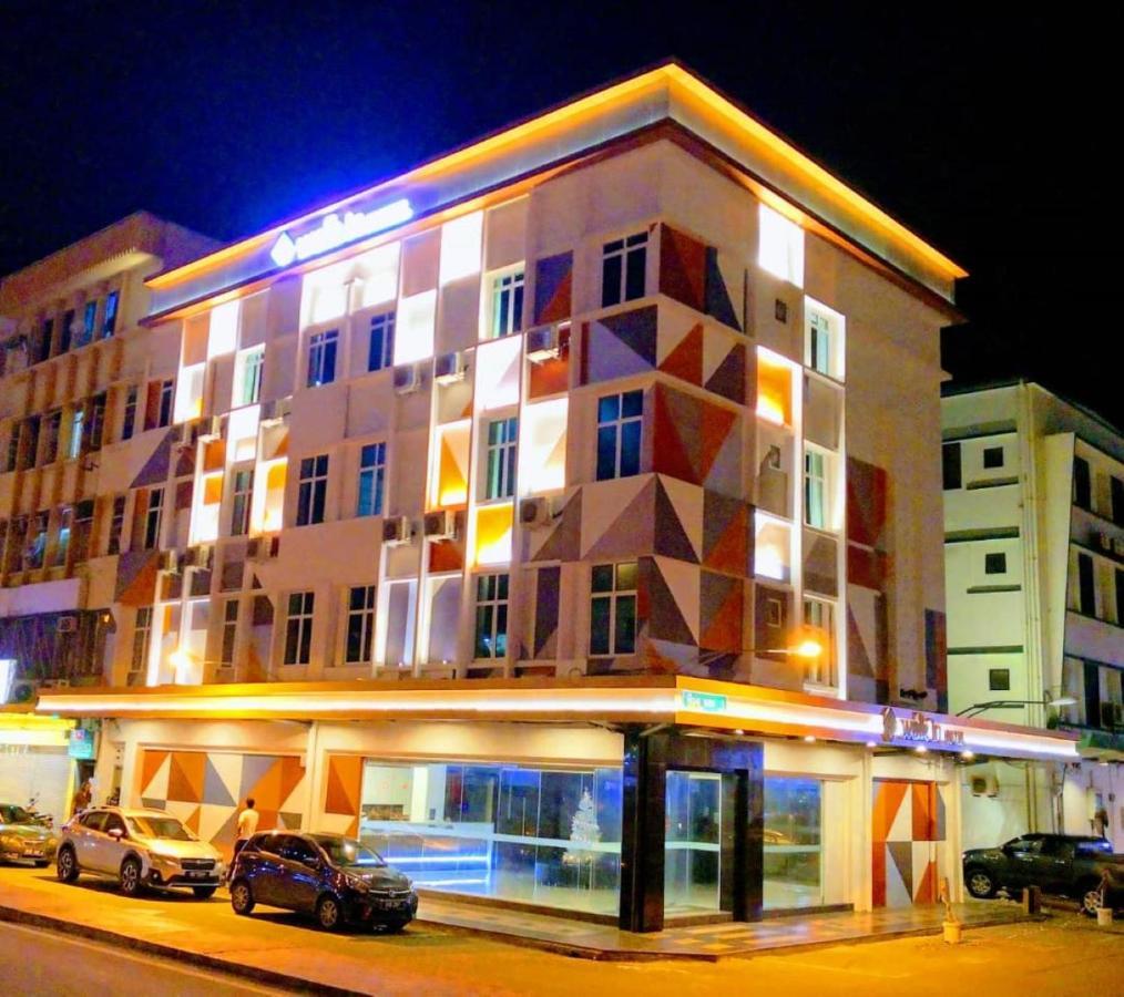 Walk In Hotel Kota Kinabalu Exteriör bild
